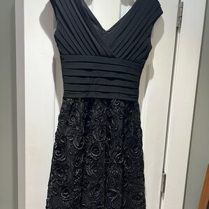 Adrianna Papell Black Textured Midi Dress